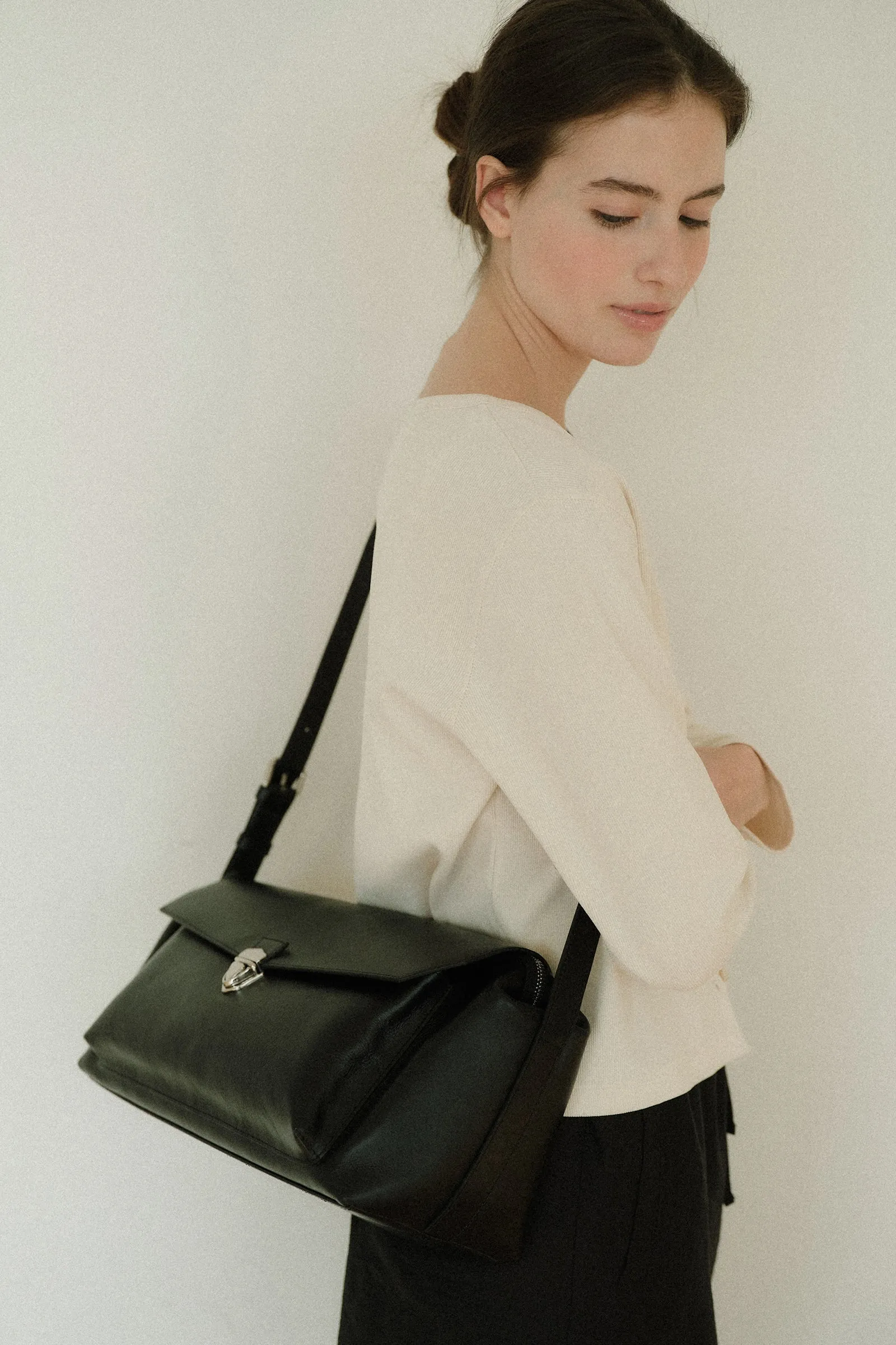 25SS 90s VEGETABLE LEATHER CAMERA BAG & LIP CASE SET