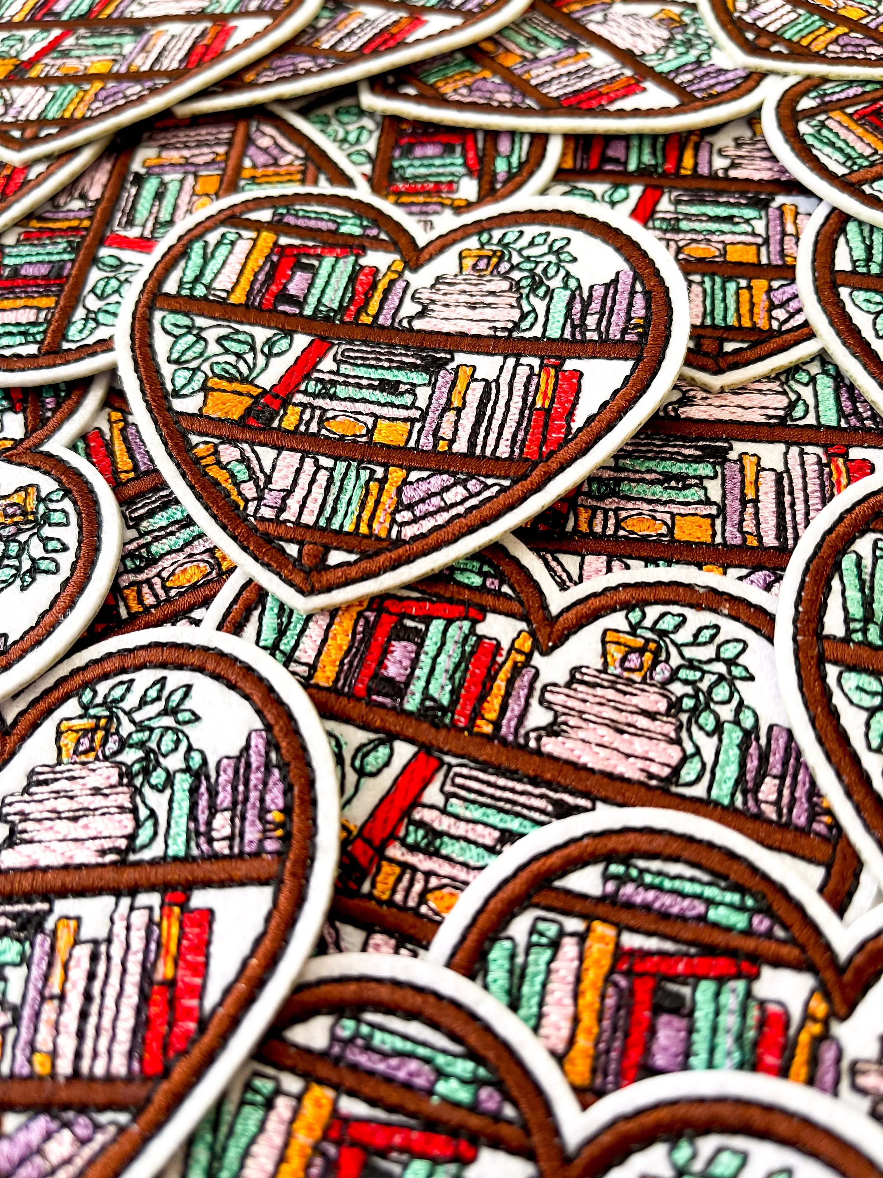 Bookshelf Heart Iron-on Patch