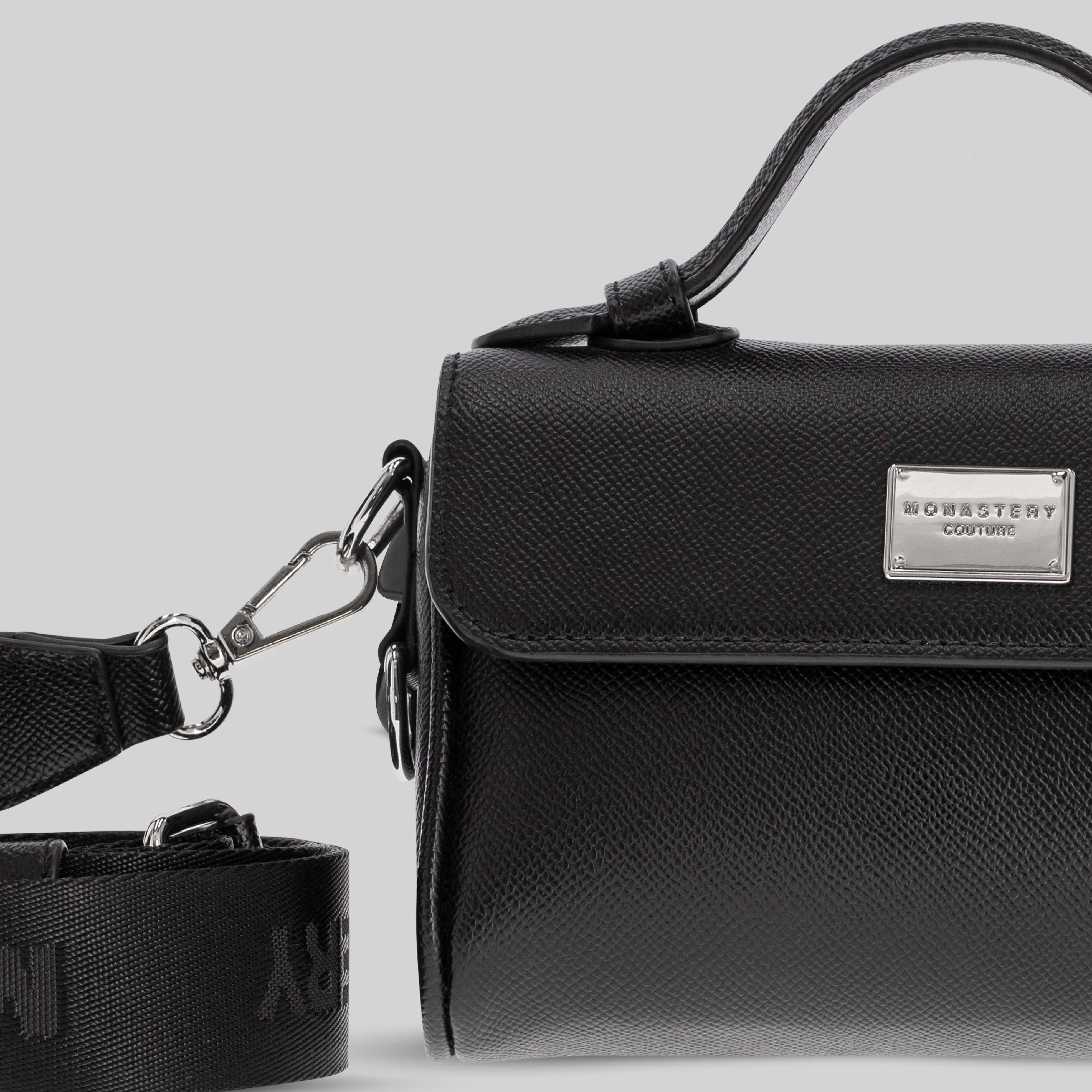 FANNYPACK ENGLAND