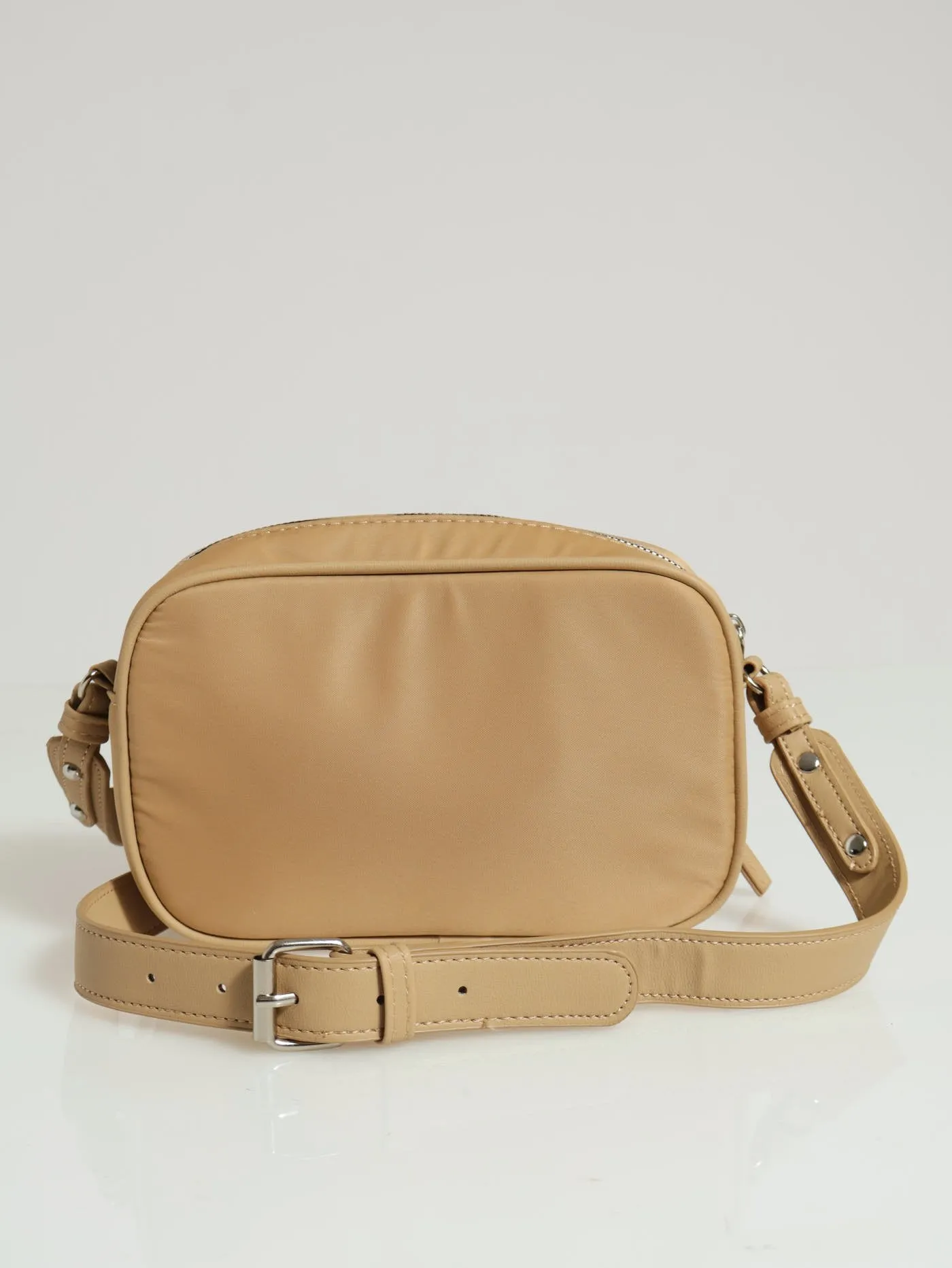 Front Zip Camera Bag - Caramel