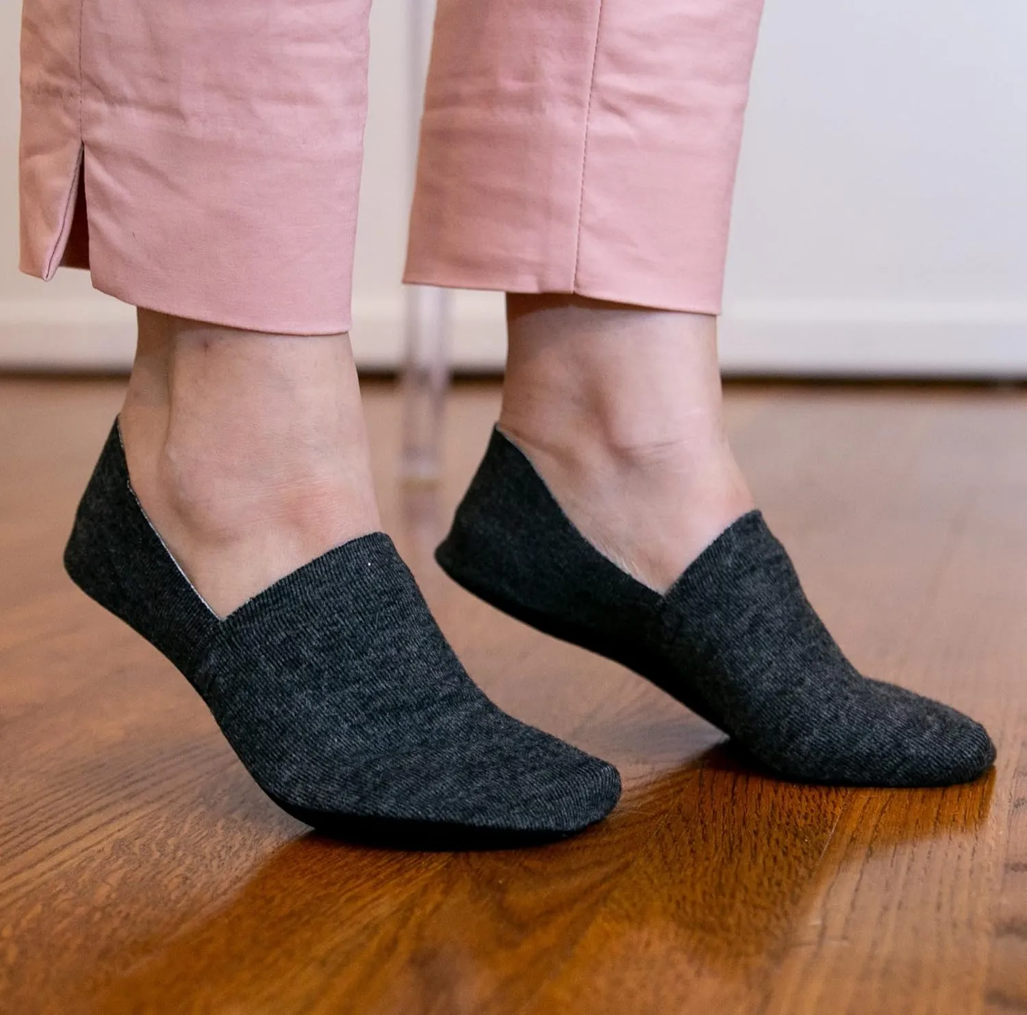 No Show Cushion Lounge Slipper Sock for Women with Anti-Skid Bottom and Heel Grippers