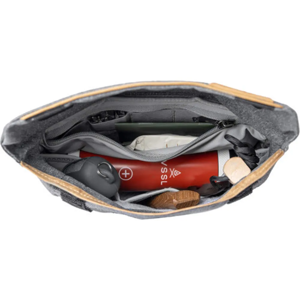 Peak Design Field Pouch V2 - Charcoal