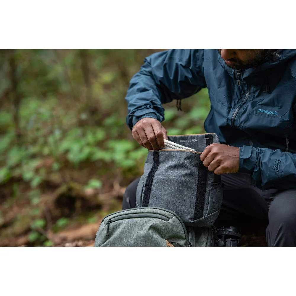 Peak Design Field Pouch V2 - Charcoal
