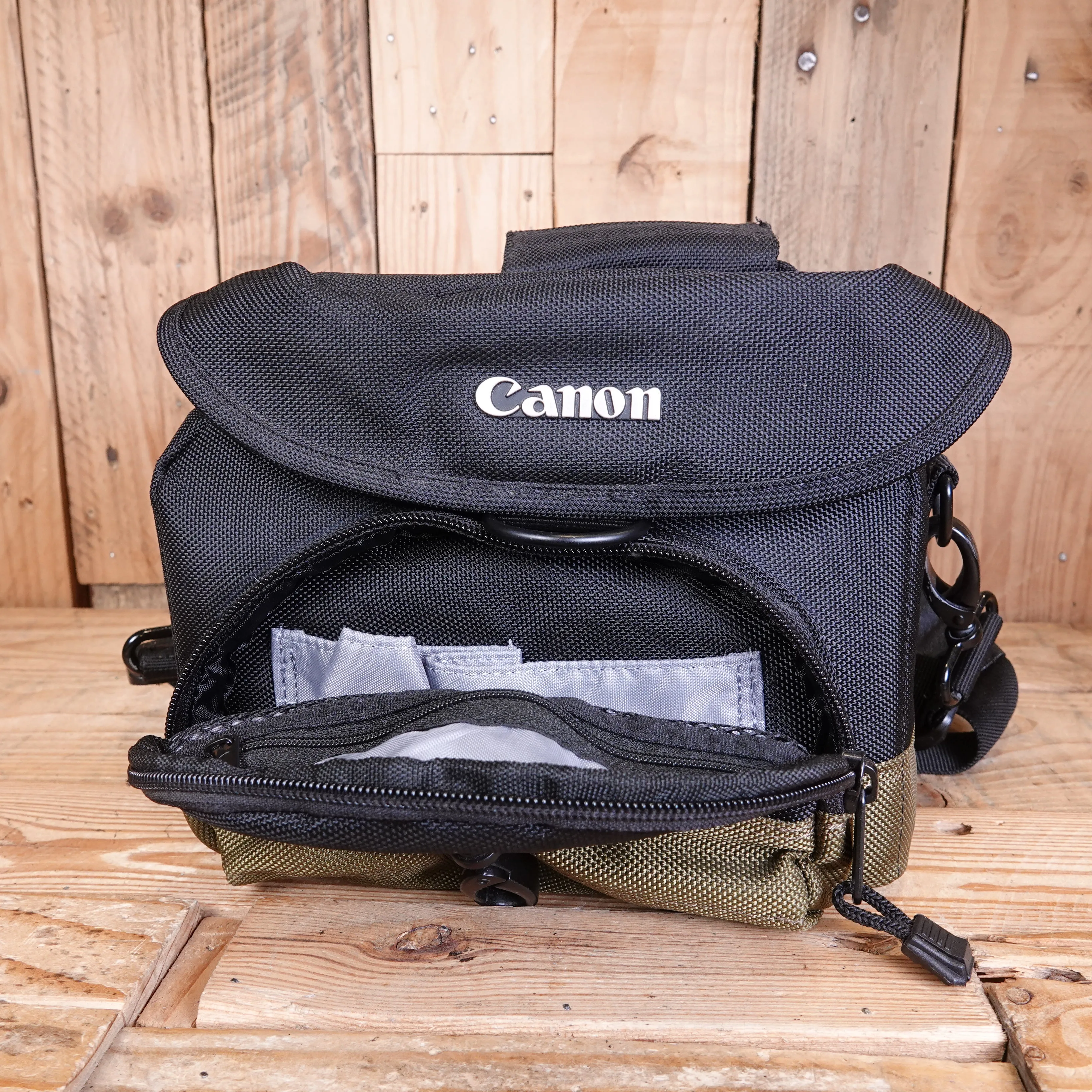 Used Canon 100EG Camera Holdall Shoulder Bag