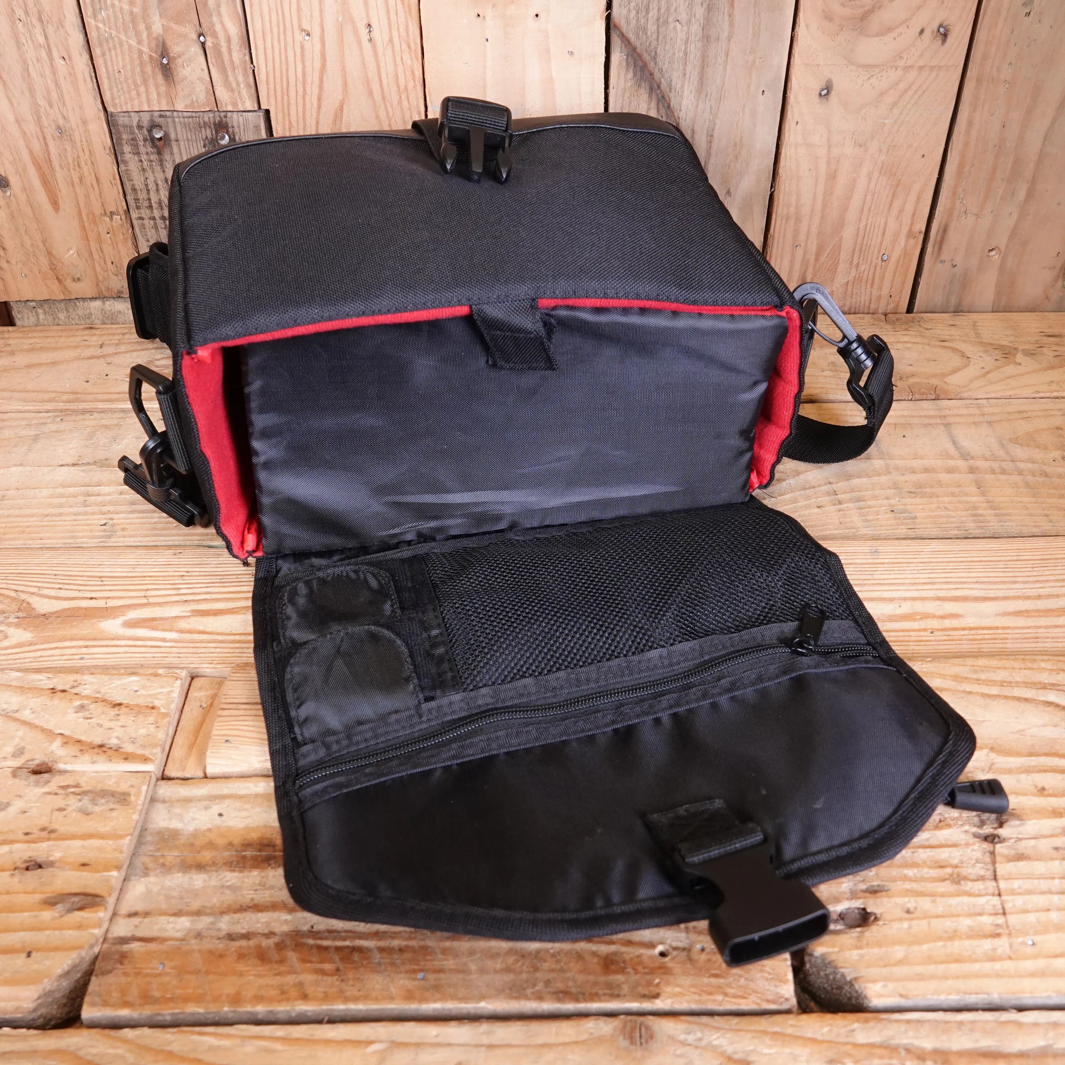 Used Canon SB130 Shoulder Bag