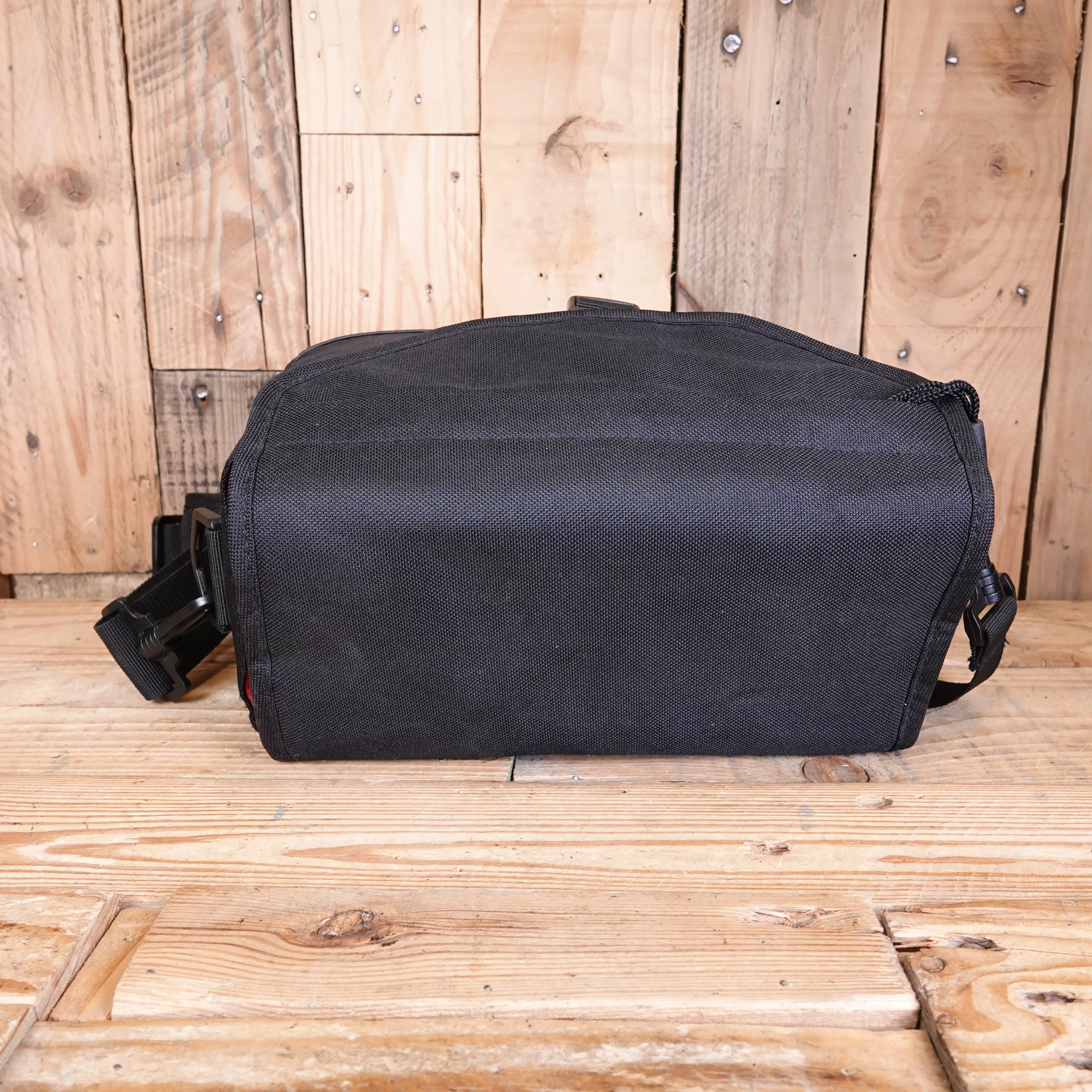 Used Canon SB130 Shoulder Bag