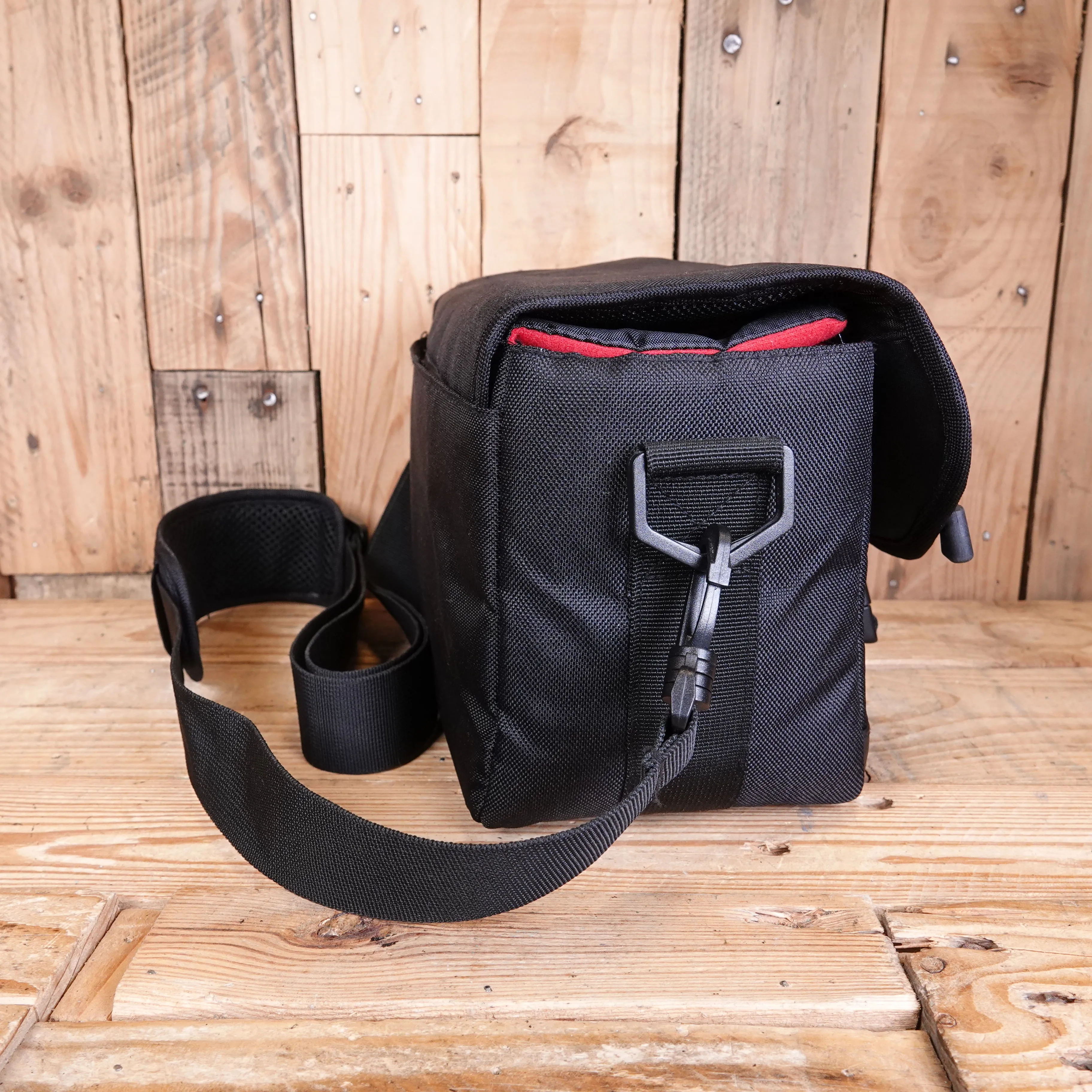 Used Canon SB130 Shoulder Bag