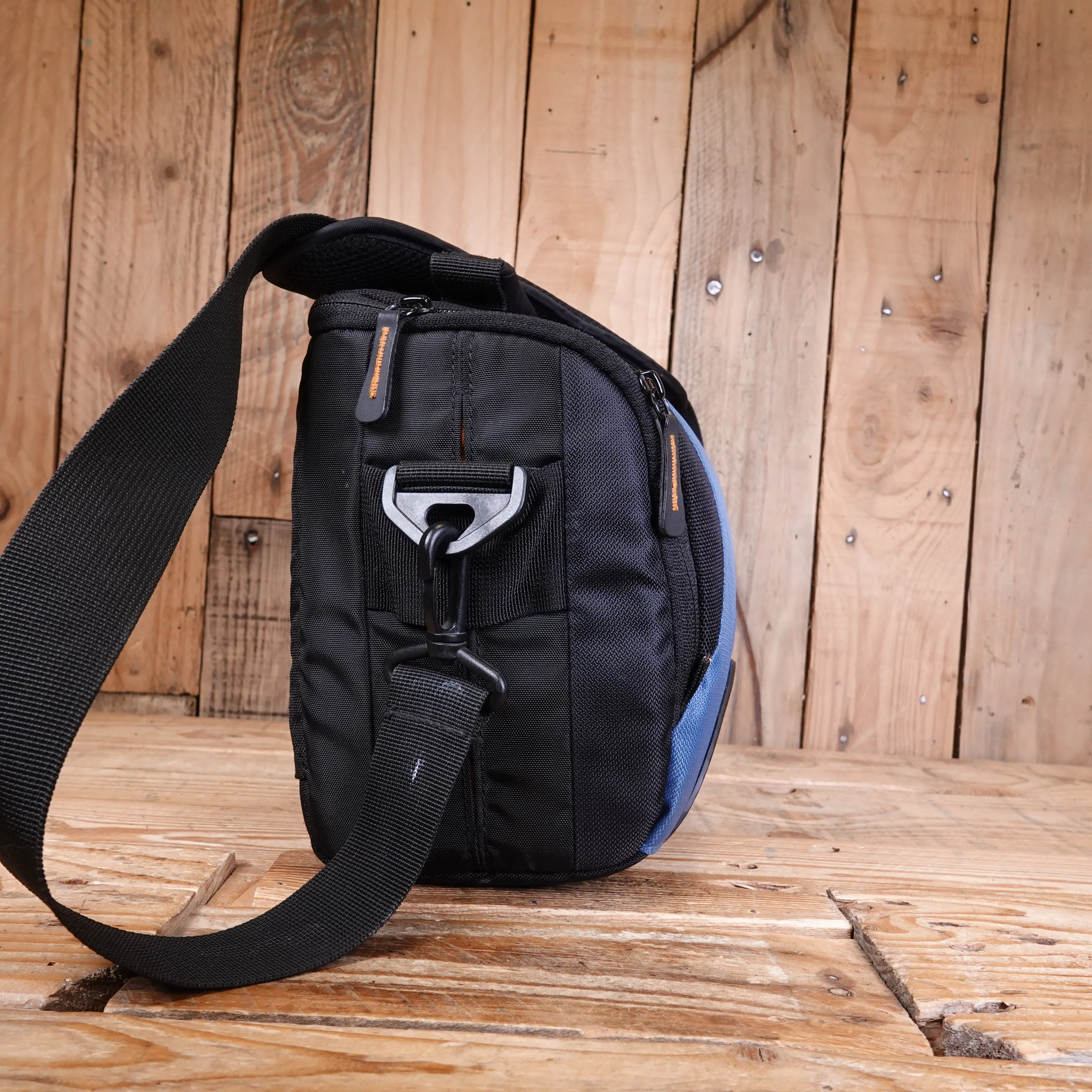 Used Lowepro Apex 140 AW Bag