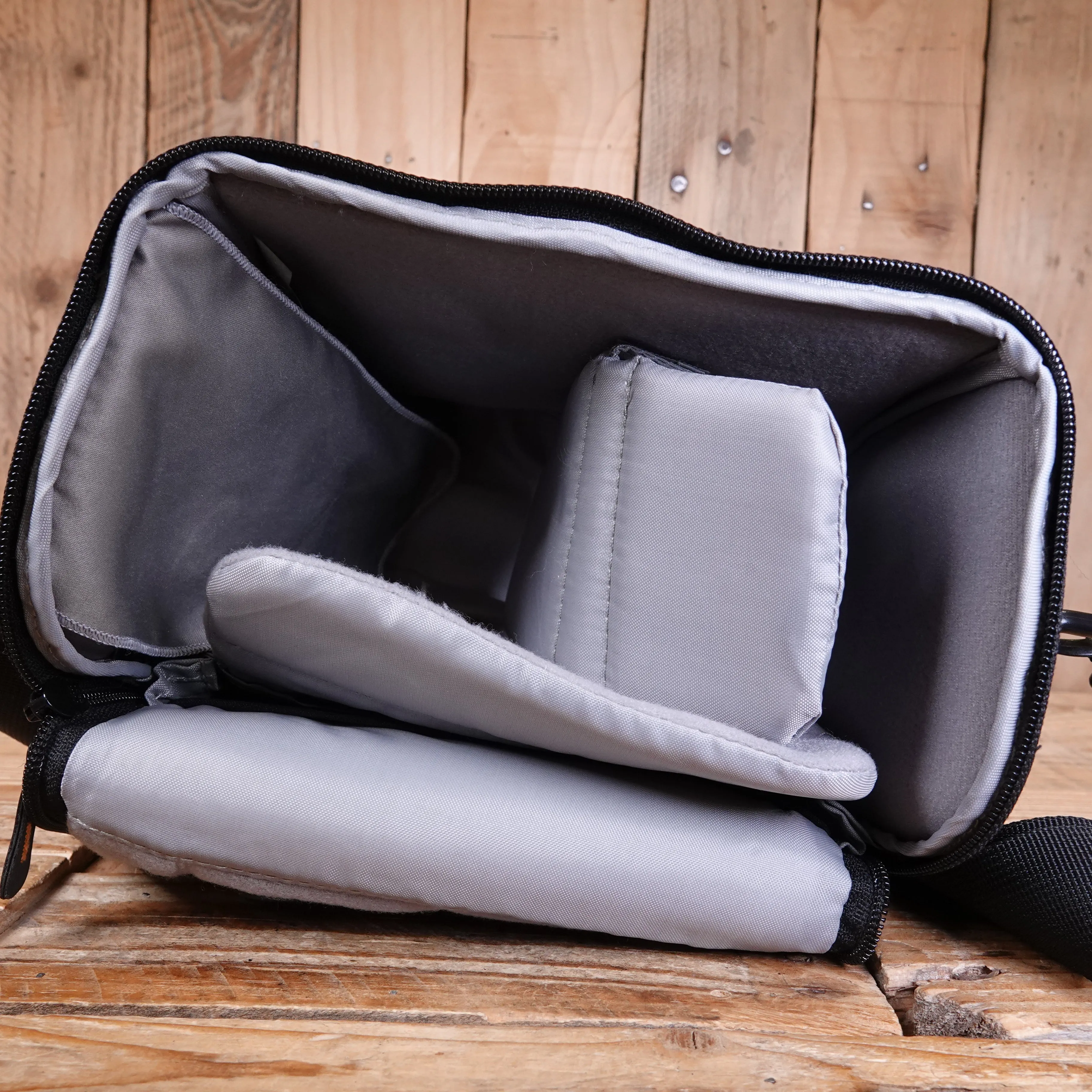 Used Lowepro Apex 140 AW Bag