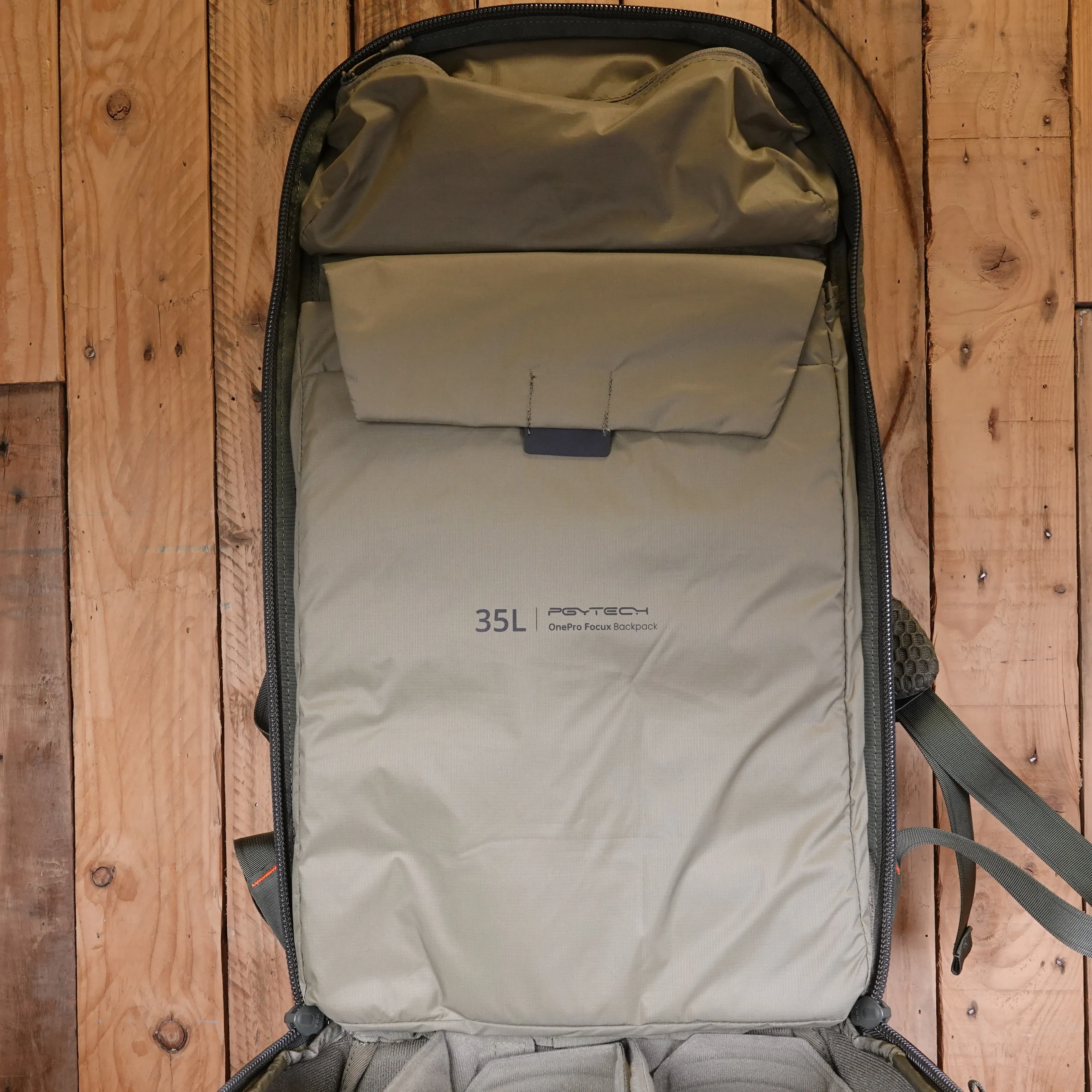 Used PGYTECH One Pro Focux 35L Backpack - Green