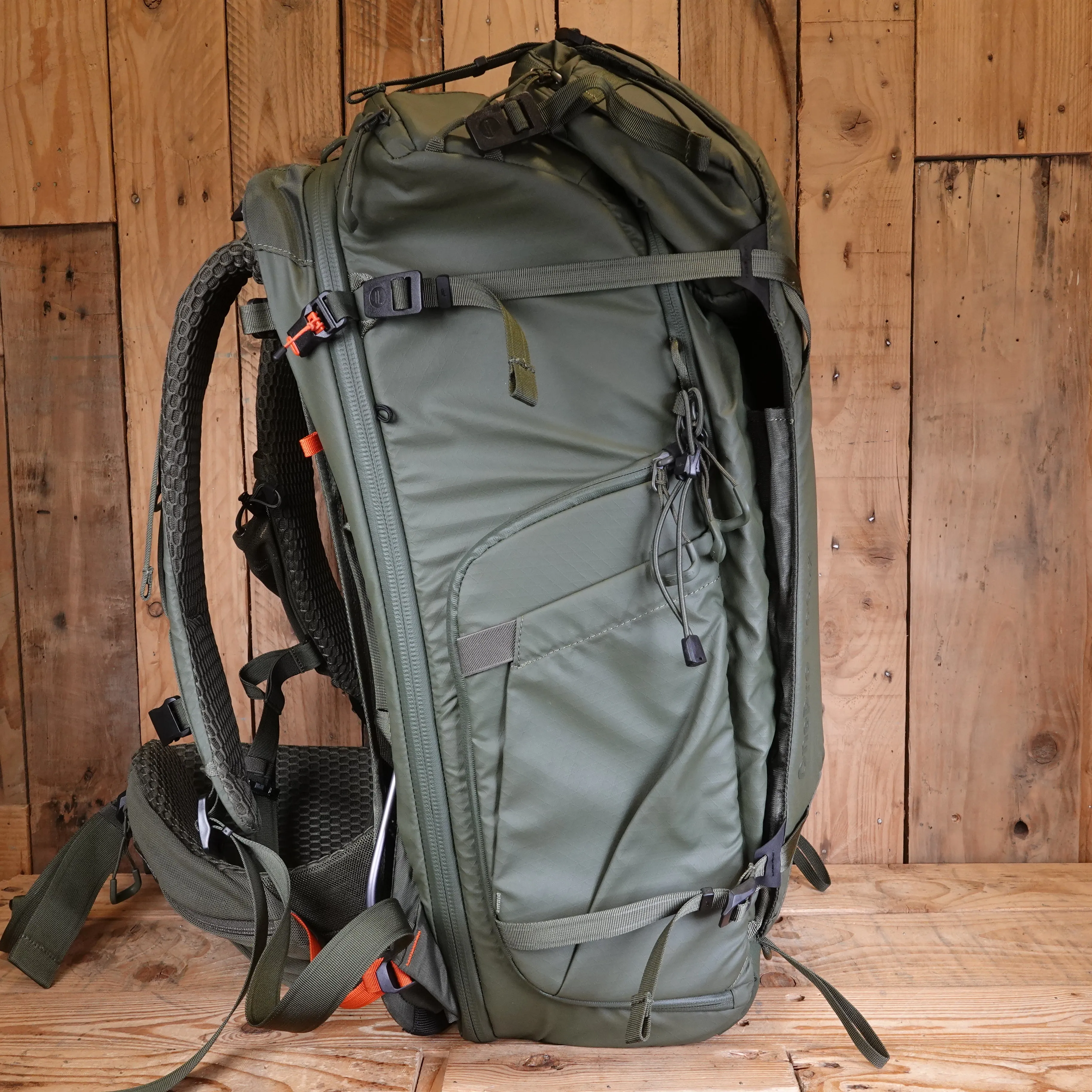 Used PGYTECH One Pro Focux 35L Backpack - Green